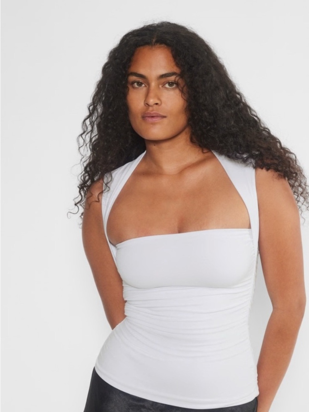 Aritzia Original Contour Flourish Top